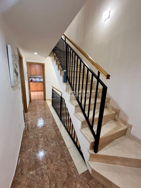 Foto f76fd828-8840-4a6b-a63f-3ff277b01ea5. Casa amb aparcament a Puerto Lumbreras