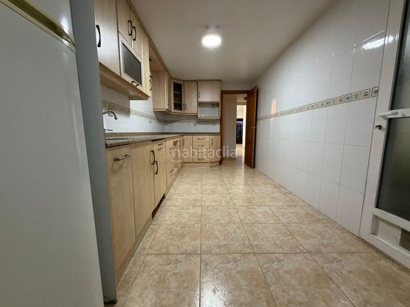 Foto ca0c694d-de3b-42f2-aa30-7f9b273503e1. Casa amb aparcament a Águilas