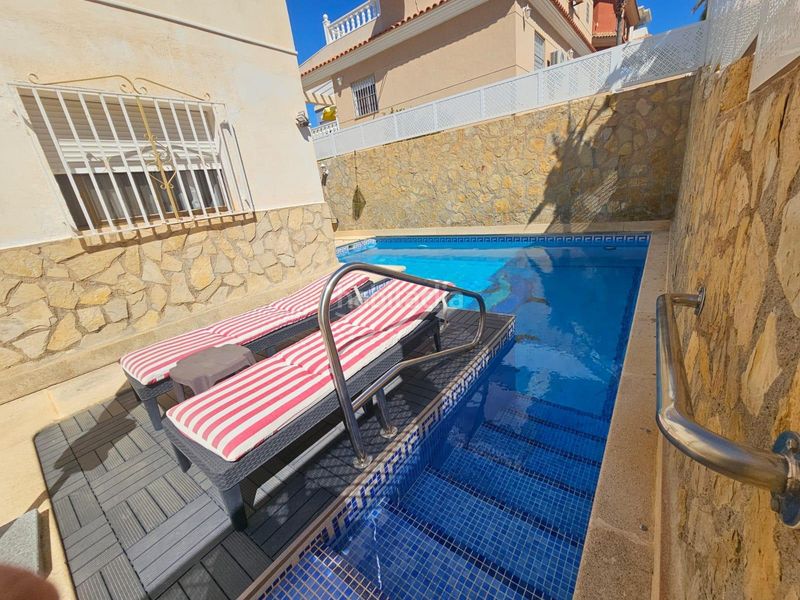 Foto 0632f497-9610-44d1-95ca-52a3f77fdb57. Casa amb aparcament piscina a Calabardina Águilas