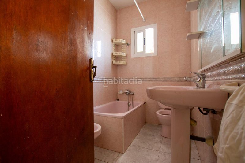 Foto c9c6d68a-f9c9-4b0f-9417-95a1e18199e4. Pis a Casco Antiguo Águilas