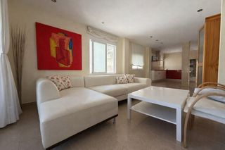 Planta baixa  Calle poniente. En exclusiva  encantadora planta baja en el centro de �guilas fr