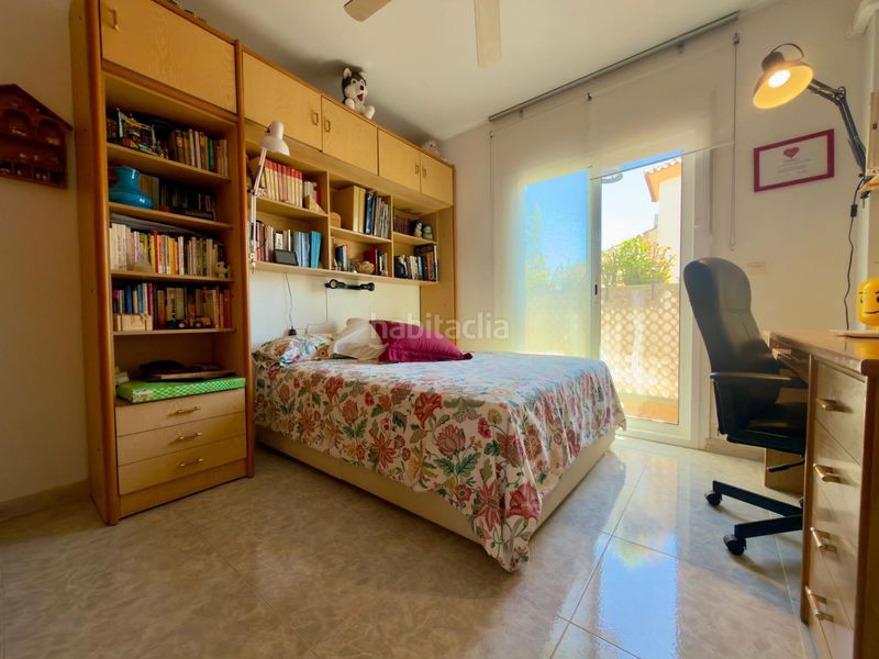 Foto f0f1dbeb-29b4-4da8-bd7f-999245a34bb3. Casa aparellada amb aparcament a Calabardina Águilas