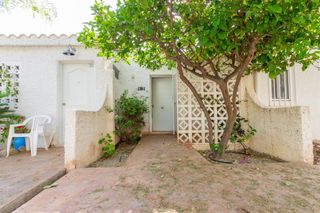 Casa  Calle aguadulce (nat). Acogedor bungalow en vera playa a solo 50 metros de la playa