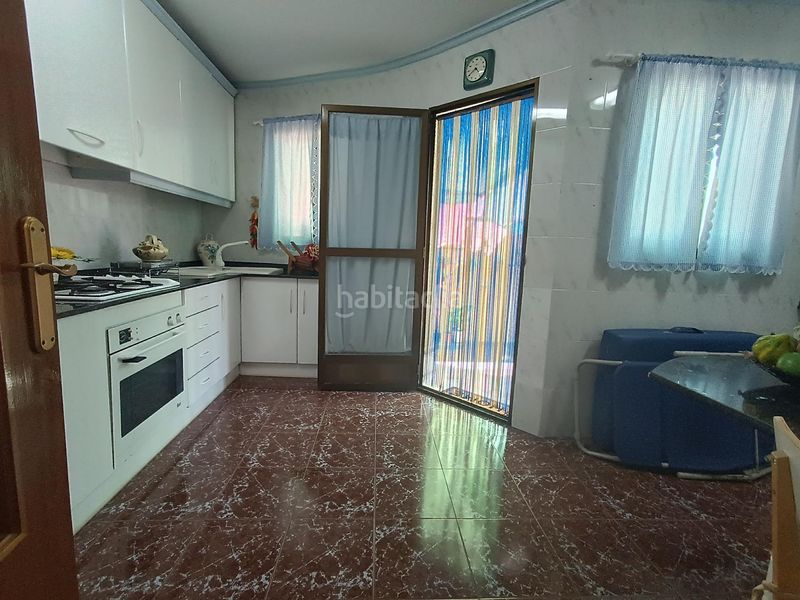 Foto 535b3529-abb6-4997-a5a6-595fad569728. Casa amb aparcament a Águilas