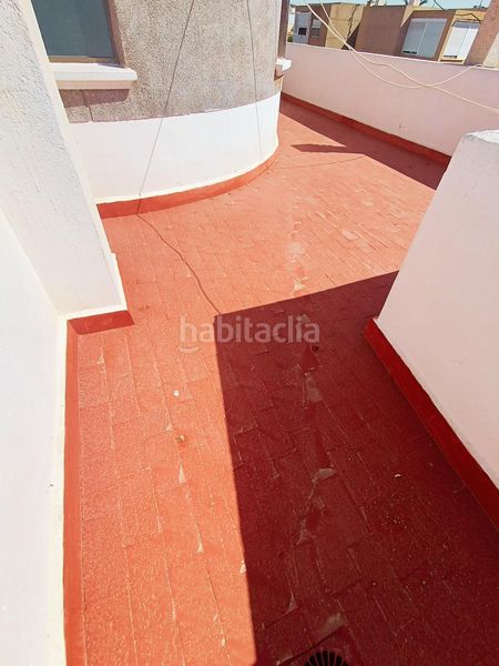 Foto c7f5b52f-44a7-4fe5-8cbc-d73babd5b40f. Casa amb aparcament a Águilas