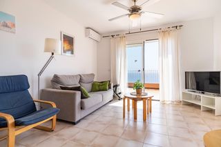 Pis  Calle la mena. En exclusiva impecable piso en mojácar con vistas al mar y pisci