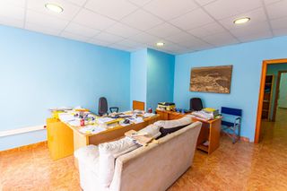 Geschäftsraum  Calle esparteros. Oportunidad de inversión local comercial en el centro de águilas