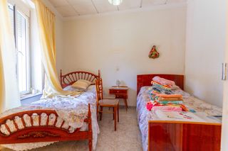 Casa  Calle cañeria alta. Amplia casa en el centro de águilas a reformar por 130,000
