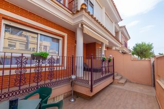 Maison  Avenida mar del. Magnífica casa dúplex en águilas  zona las yucas por solo 350,00
