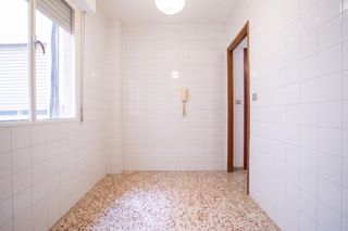 Flat in Casco Antiguo. Piso pegado a la playa por solo 105.000