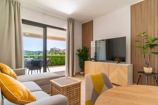 Alquiler Ático  Polígono calar alto. Piso en alquiler con piscina en urb. golf valle este, vera  750