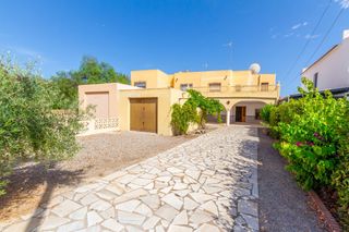 Casa  Calle tajo. Encantadora casa en playa calypso, san juan de los terreros.