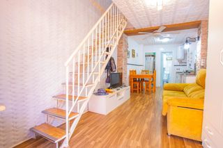 Casa  Calle doña lina. Encantadora casa en el corazón de águilas  oportunidad única