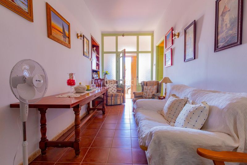 Foto 0a4ff0c4-7569-4b01-8591-6bbd7c4093c0. Casa amb aparcament a Delicias Águilas