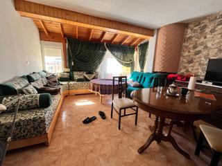 Appartement à Casco Antiguo. Amplio piso en el centro de águilas a un precio inmejorable