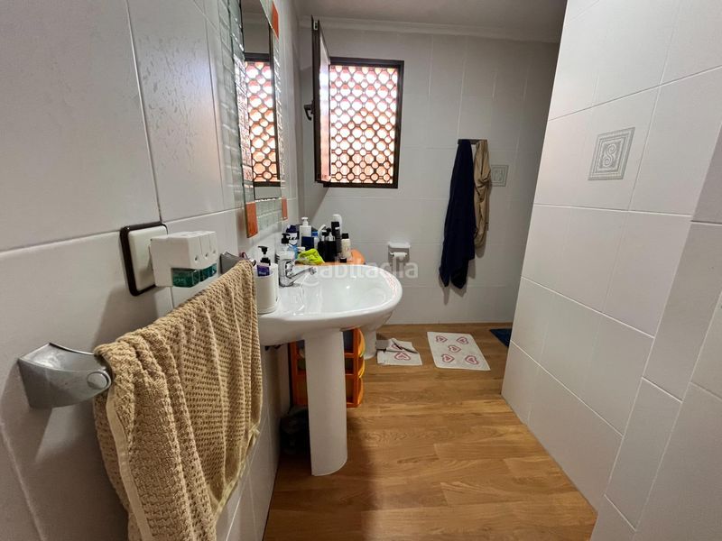 Foto bd8071d9-e659-4387-83bc-e75819aa4790. Casa amb aparcament a Águilas