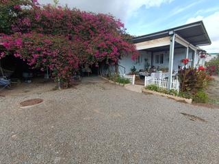 Haus in Tébar - Los Arejos. Parcela con vivienda, zona de ocio y frutales  perfecta para dis