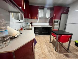 Flat in Casco Antiguo. Piso en el centro de águilas  oportunidad única