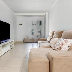 Haus in Casco Antiguo. Casa en venta en el corazón de águilas  ideal para inversión o r