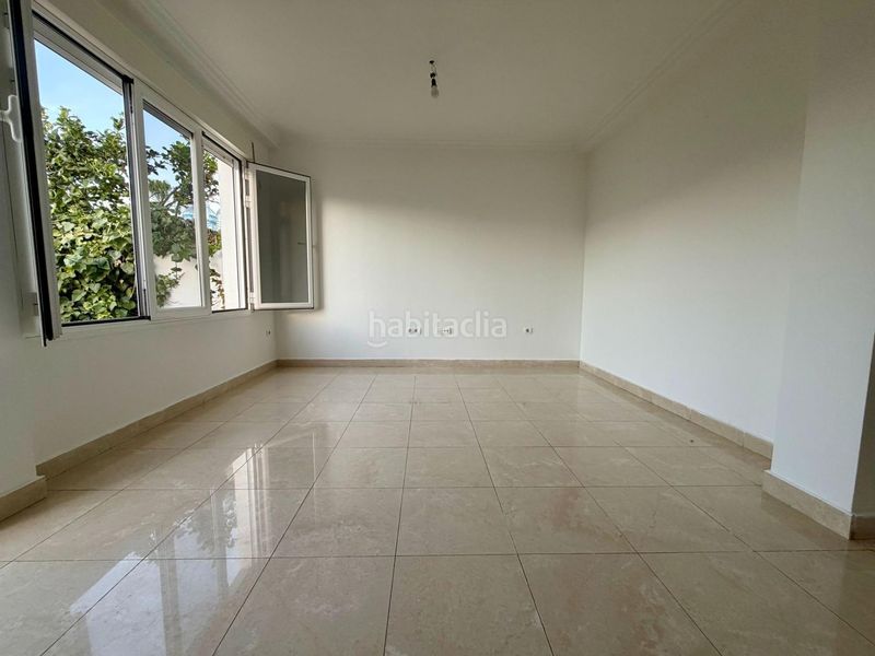 Foto 8f9d592f-e8a9-4275-94de-8dac7dbf1ac8. Semi detached house with parking in San Juan de los Terreros