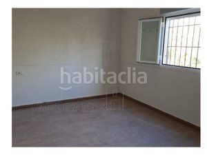 Foto 18a523e6-03a1-48d4-8397-5f92e58ce522. Masia a carretera benamaurel 16 a Baza