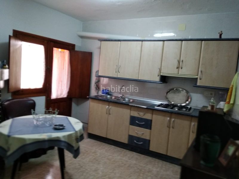 Foto b11da20c-b694-4567-9cbb-318a1a586f9e. Casa amb xemeneia calefacció piscina a Benamaurel
