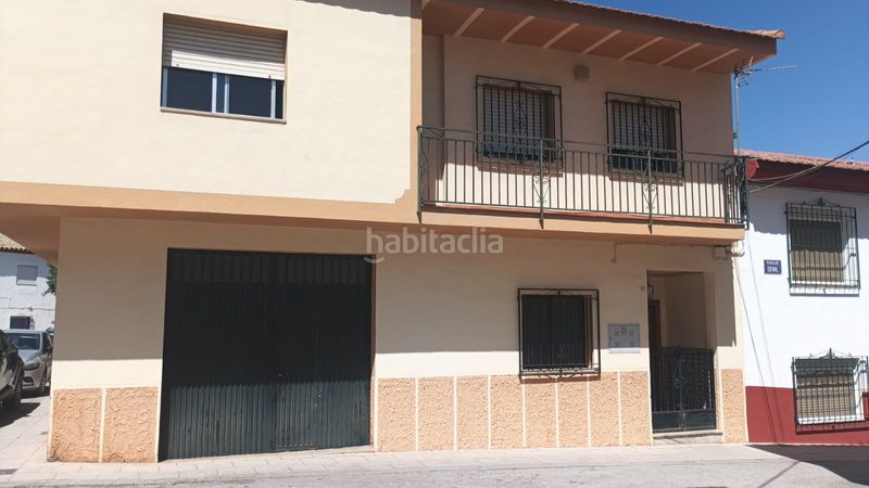Foto b39a9d92-806d-48a2-962f-0ec311a798a8. Casa a calle ángel 88 a Baza