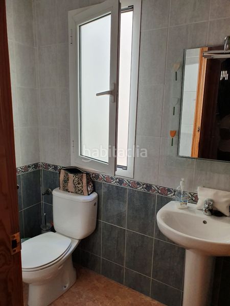 Foto 16e9159b-6e8f-426d-998c-8f7e2bae47ae. Casa amb calefacció a Baza
