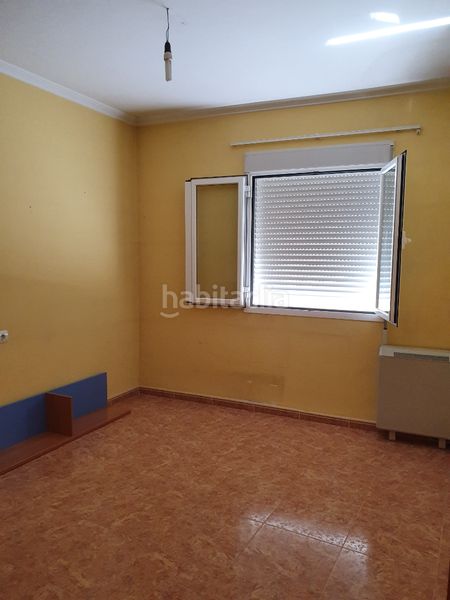 Foto 390df26a-bb21-43b3-b057-d2513e7e473d. Casa amb calefacció a Baza
