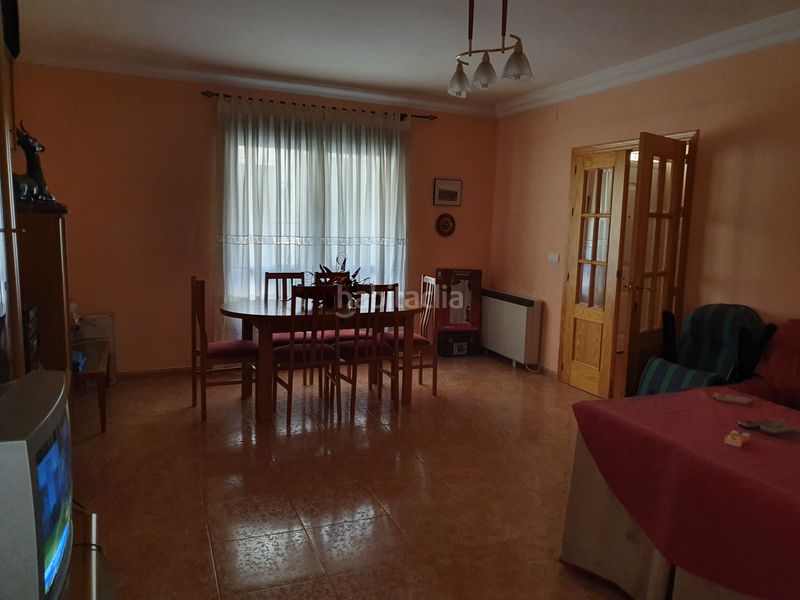 Foto ee42abd9-3355-4d4a-afe7-21a80a9a8d4a. Casa amb calefacció a Baza