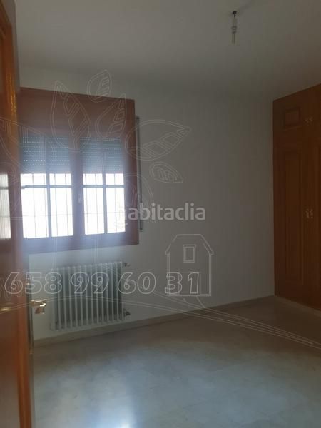 Foto 4b0ea147-3e22-4d8a-ad0a-a6b30fe6c2e7. Pis amb calefacció a Baza