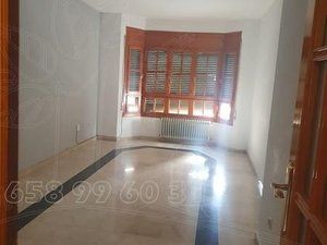Appartement à Baza. Piso en venta en reyes catolicos 2, baza