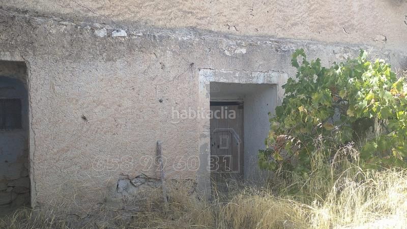 Foto 11e55bde-41a1-4a65-8504-8908d934d09a. Masia amb xemeneia a Baza
