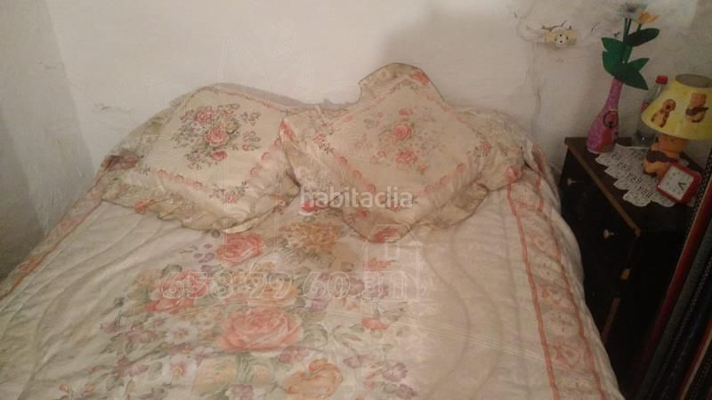 Foto 4396e5c2-89c1-46b0-8860-3ab1df60eb89. Masia amb xemeneia a Baza