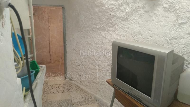 Foto a9553b82-5ca3-4324-aa85-6b8bd7d4e952. Masia amb xemeneia a Baza