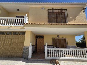 Casa  Callejón perales. Casa / chalet adosado en venta en callejón perales 4, baza
