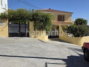 Foto b83207a1-fab5-423b-94c5-480fdab67bd8. Casa amb aparcament a Baza