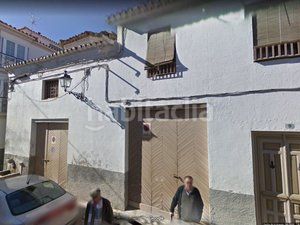 Foto 617674b3-a8c1-47e0-b007-6dcdce23b390. Casa amb aparcament a Baza