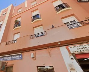Rent Flat  Calle maria salud tejero. Piso 2 habitaciones con terraza y barbacoa en pleno centro de ce