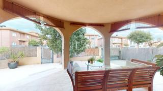 Casa aparellada  Carrer la roca 7e. Casa pareada sin comunidad en vilafortuny