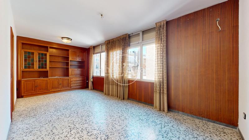 Foto 23e0348f-e7e5-455a-8ad8-e6e622f5e2a6. Edifici a Centre Reus