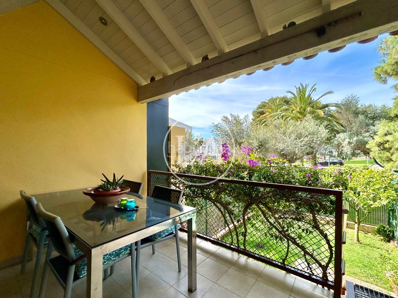 Foto 6b2ce2a8-504e-46a1-8195-426e23294a78. Casa a schiera in carrer nantes 35 in Vilafortuny Cambrils