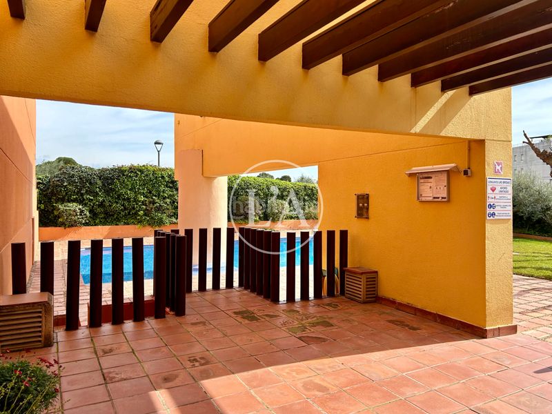 Foto c0640dc3-3b0d-4557-9156-cdc817e75ceb. Casa a schiera in carrer nantes 35 in Vilafortuny Cambrils