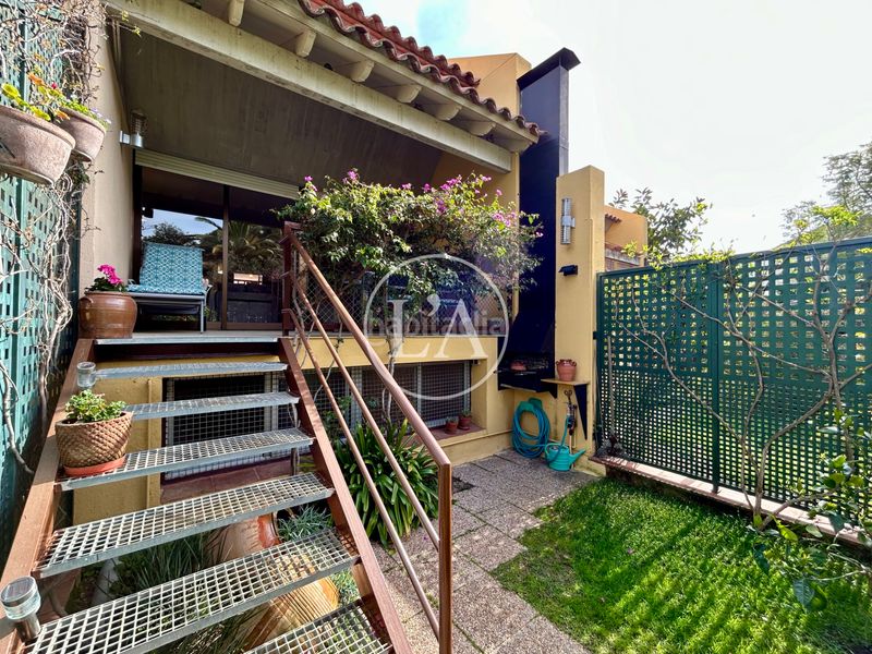 Foto d800fc98-872e-415c-af50-549a558a3522. Casa a schiera in carrer nantes 35 in Vilafortuny Cambrils