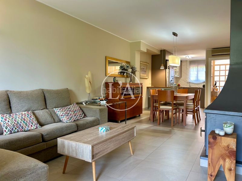 Foto fcb59b63-45d4-4630-a4bc-2483208a3db3. Casa a schiera in carrer nantes 35 in Vilafortuny Cambrils