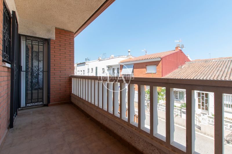 Foto cac6a441-d78f-489b-9645-2237c82e888d. Casa adossada amb calefacció aparcament a casc antic - nou Cambrils Cambrils