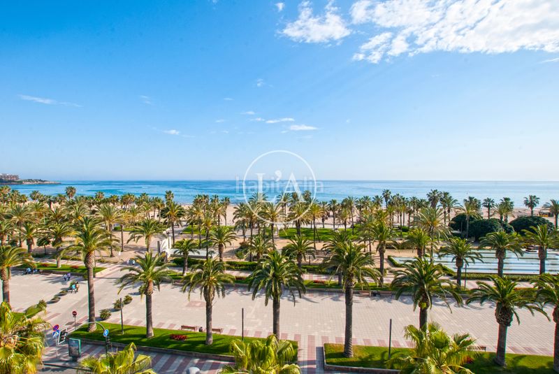 Foto 0234e6b3-09f5-412a-ab97-f98b97d2c796. Pis amb xemeneia calefacció a Platja de Llevant Salou
