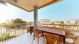 Piccolo appartamento in Avinguda ferrocarril 6. Apartamento en segunda línea con vistas a mar y montaña