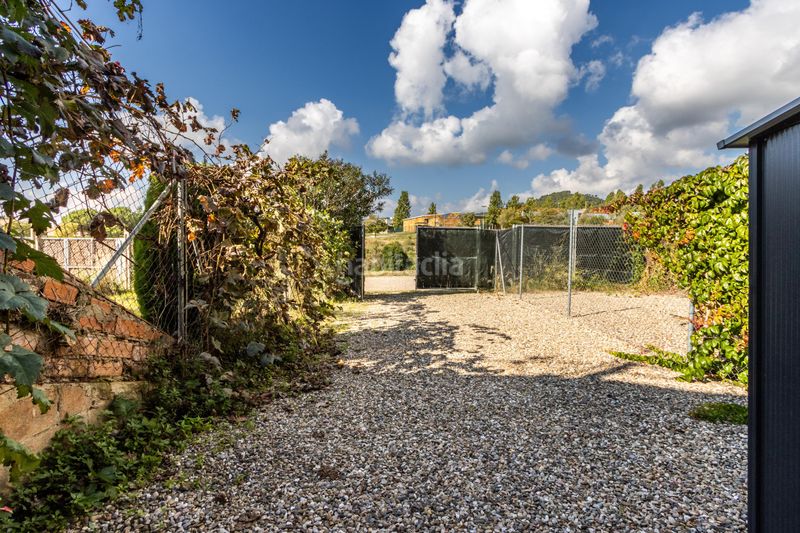Foto ff303ab3-405c-4c22-bd08-d01c2aa83cd2. Casa amb xemeneia calefacció aparcament piscina a Matadepera