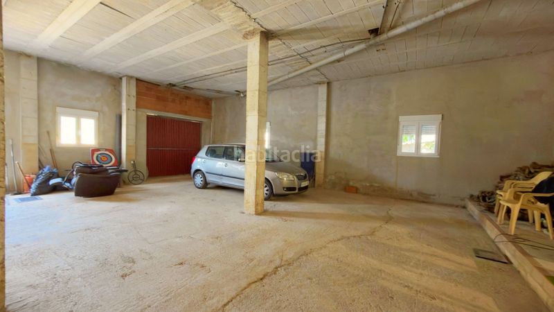 Foto 4a9dd9bc-218e-45b2-b5bd-a3f63f3c7060. Maison avec parking piscine dans Loja